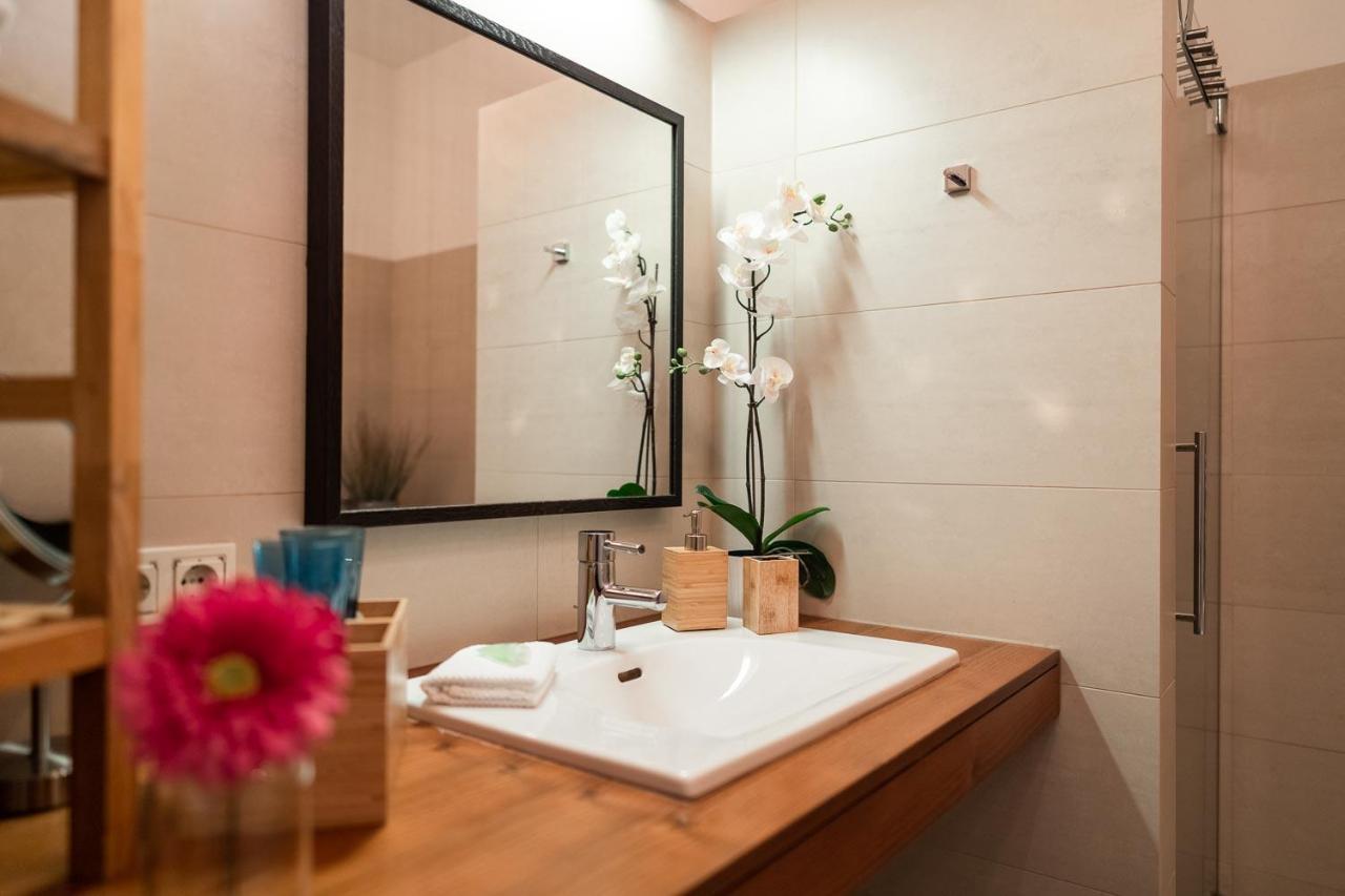 Luxury Downtown Appartement Mit Garage Graz Exterior foto